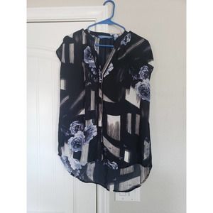 Simply Vera by Vera Wang black floral button blouse size XS